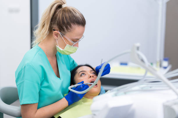 Best Emergency Treatment for Toothache in Marinette, WI